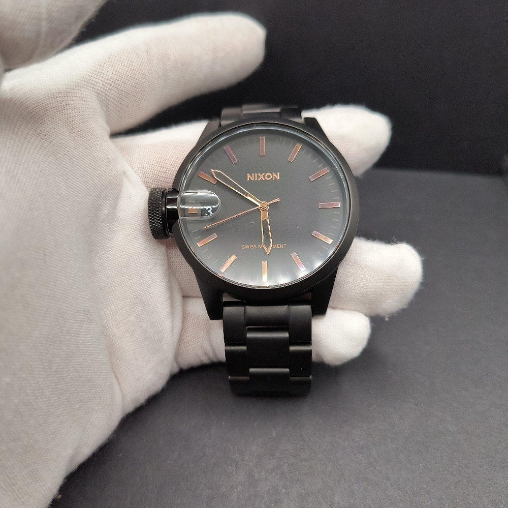 Nixon The Chronicle 44 Matte Black/Rose Gold